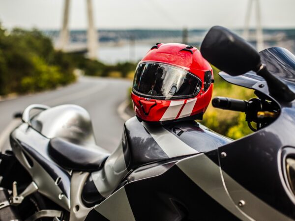 Capacetes para Moto: Estilos, Funcionalidade e Segurança para Todos
