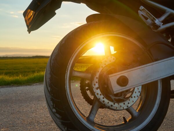 Pneus para Moto: Guia Prático para Escolher Durabilidade e Desempenho