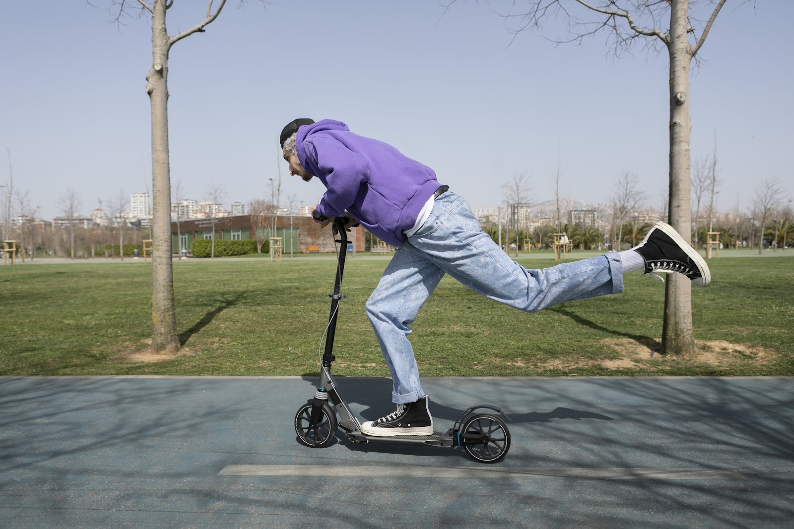 Patinete MXF: Mobilidade Moderna e Aventura Urbana para o Seu Dia a Dia
